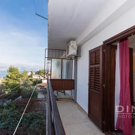 Apartment Lela, Next To The Beach *